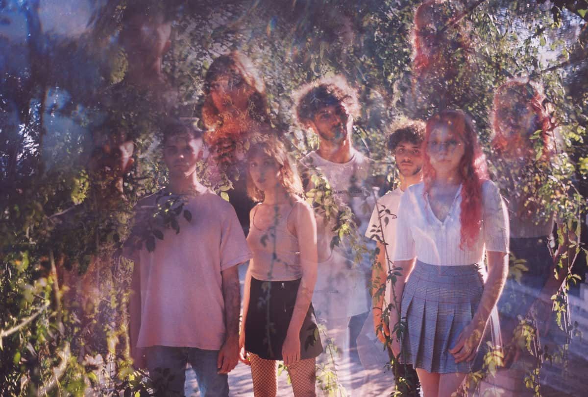 Carta Blanca.Olivia is a ghost