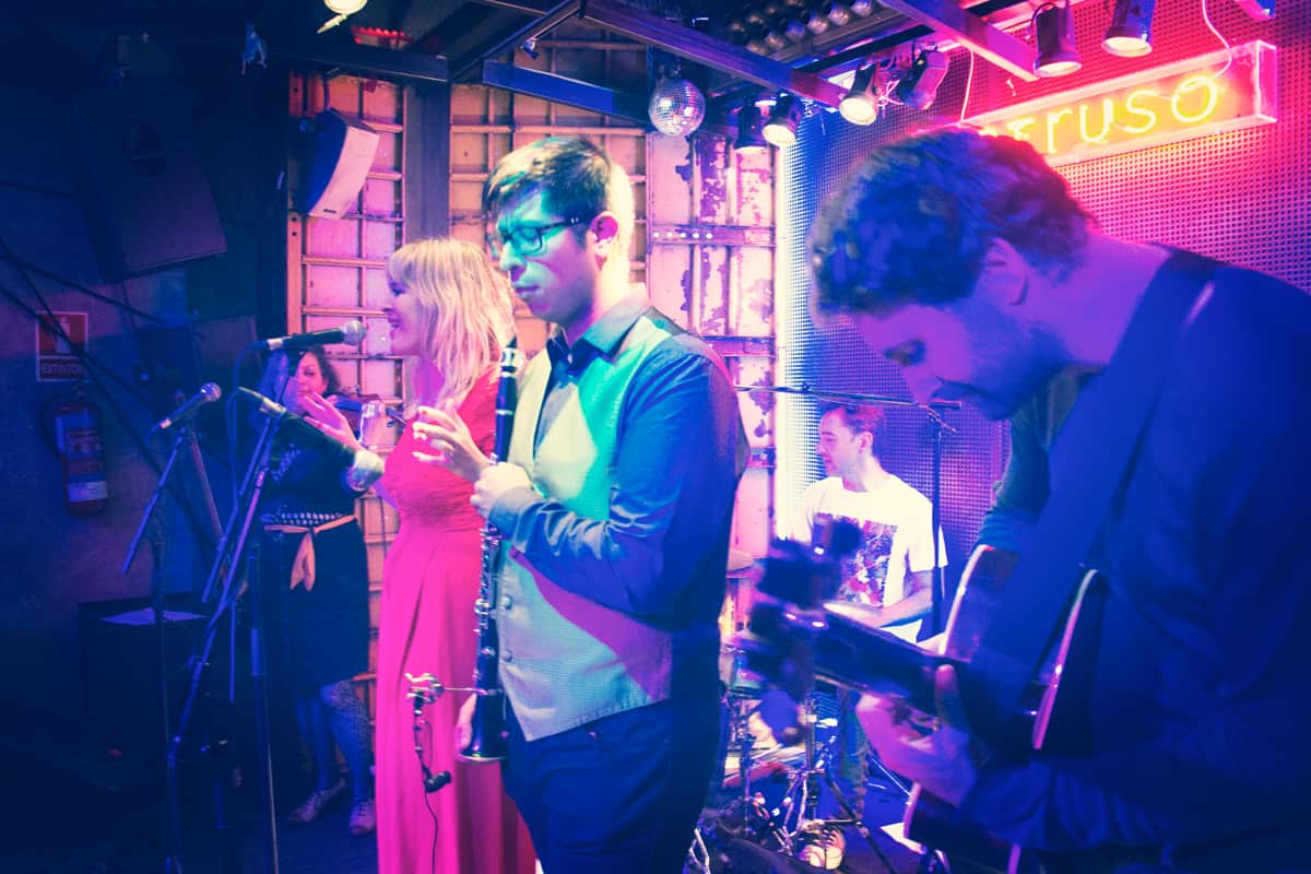 Forasteros + Taiacore.El Intruso .12/11/2015