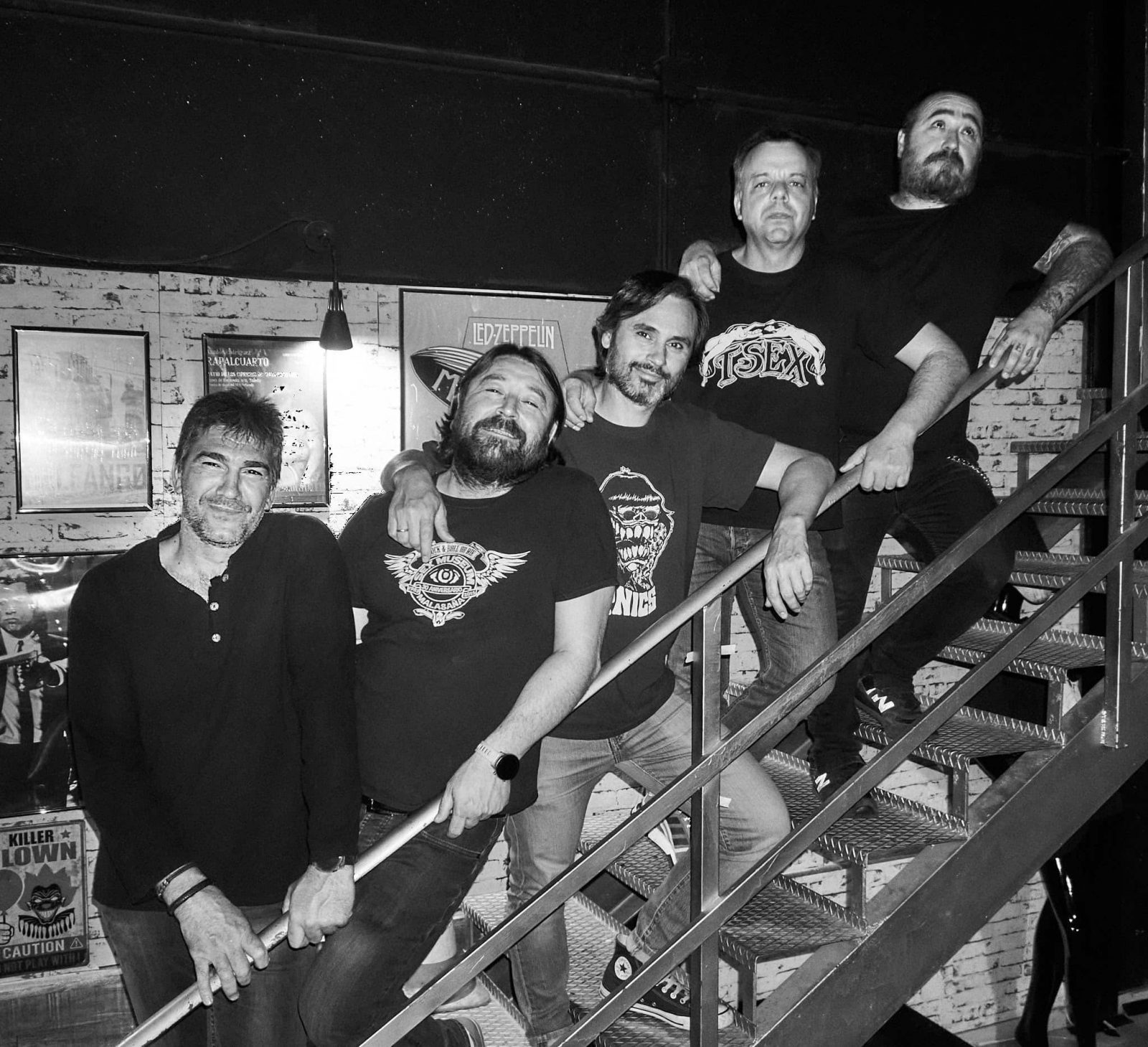 Carta Blanca.The Red Ducks