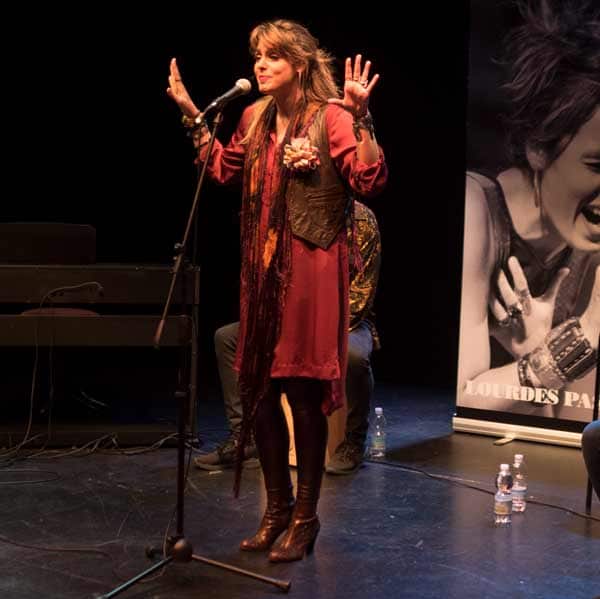 Lourdes Pastor.Canciones por la Igualdad.Directo@Guindalera.07/03/2018