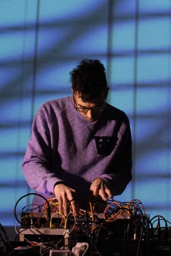 White Sample.In the House Session Live act+Entrevista